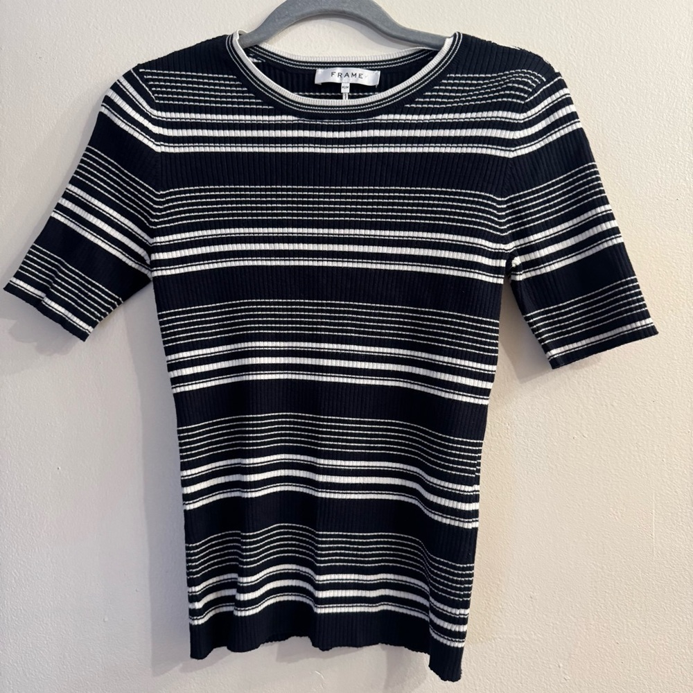 Frame Denim Women’s Navy White Striped Short Sleeve Knit Tee Size Medium - Picture 3 of 5